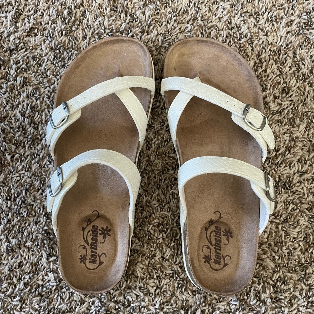 Women’s sandals